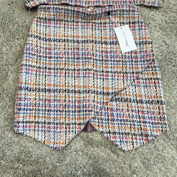 Lovers and Friends Two Piece Set - Picture 2 of 6